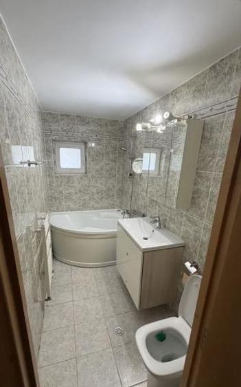 Apartament 3 camere | Zona Mall Vitan | Centrala proprie | Loc de parcare inclus