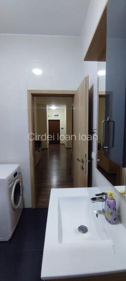 Inchiriez ap. 2 camere ,confort 1 zona spitalul judetian