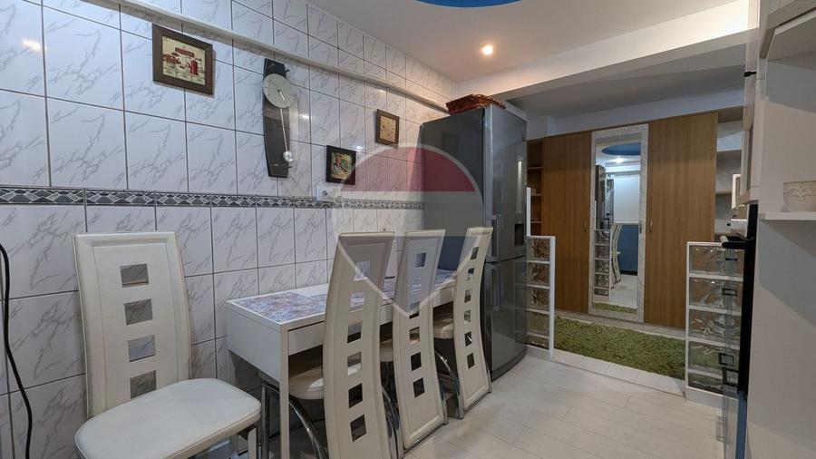 Inchiriere Apartament 3 camere în zona P-ta Alba Iulia