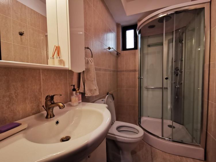 Vila cocheta cu spatii generoase si gradina de 350 mp