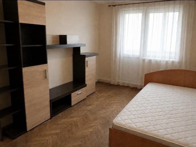 Apartament 2 Camere Decomandat – Podu Roș, Centrală Proprie