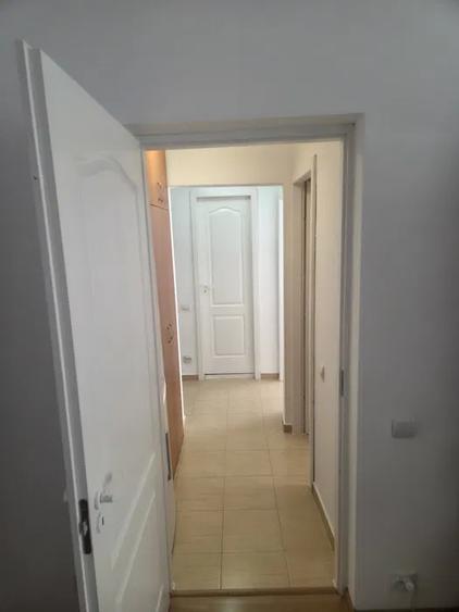 Apartament 2 camere, decomandat, 36 mp, balcon, parcare, metrou, Drumul Taberei
