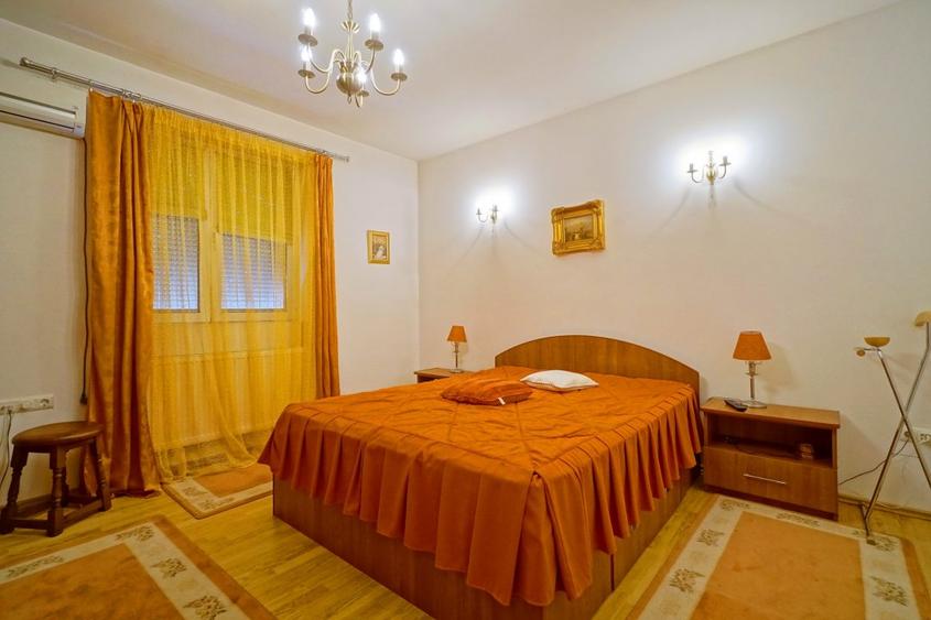 VILA CU PISCINA SCROVISTEA, IDEALA CAMIN DE BATRANI