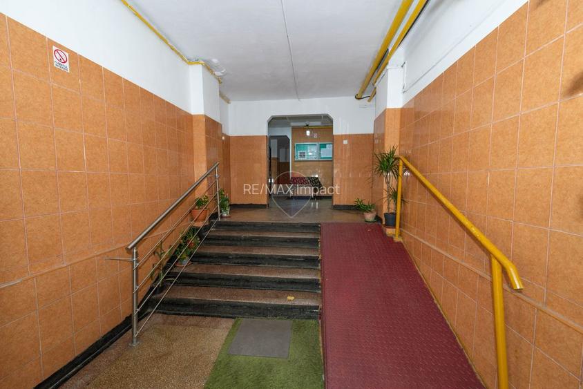 Apartament 3 camere de vanzare, balcon, renovat,  Berceni, sector 4 - 26