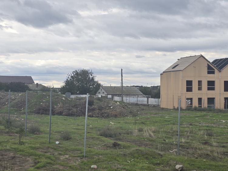 Teren de vanzare in Palazu Mare