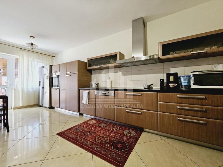 Casa individuala | Pensiune | 550 mp | 1100 mp teren | Cetate