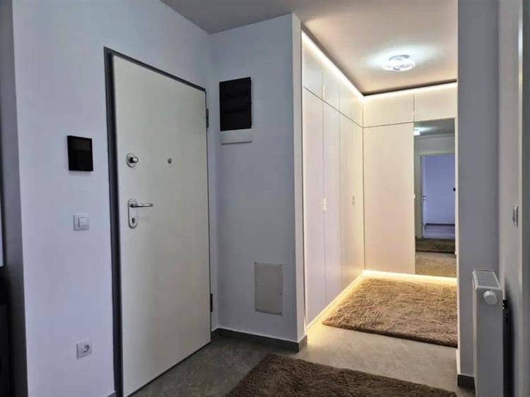 Inchiriem Apartament 2 Camere, Modern, Decomandat, Tractorul