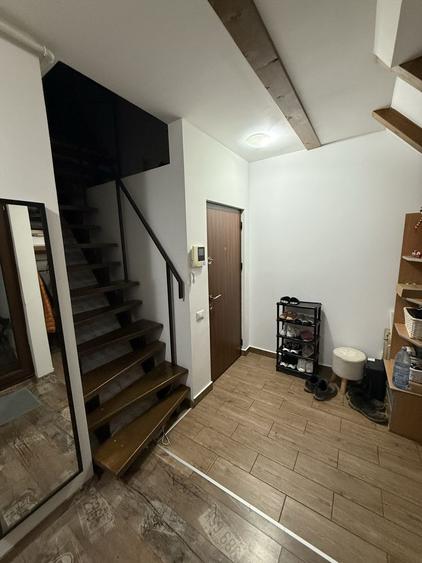 Apartament 3 camere mansarda pe 2 niveluri zona Coresi