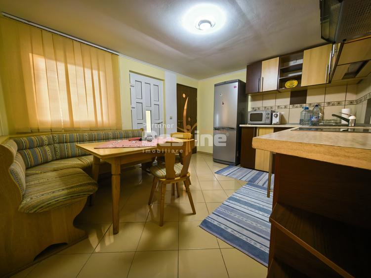 Casă individuală 4 camere 2 garaje 150 mp + anexa și gradina