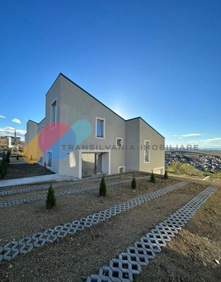 Casă Cuplată, 120 Mp cu View Deosebit- Dezmir