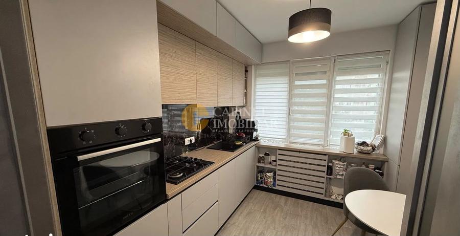 3 camere decomandat - Etaj Intermediar - 72mp-  Zona Alexandru Cel Bun/ Minerva
