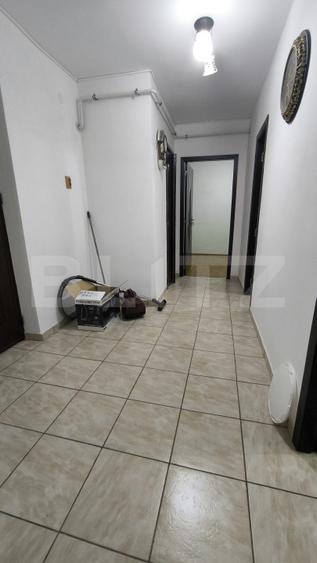 Apartament 2 camere, decomandat, etaj 3, zona Centrala