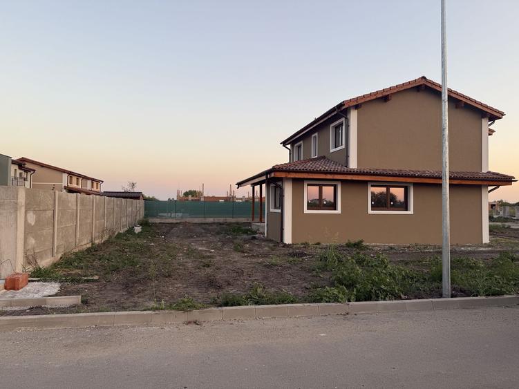 Casa individuala, 4 camere, 120mp, 589mp teren, Cartierul Primăverii!