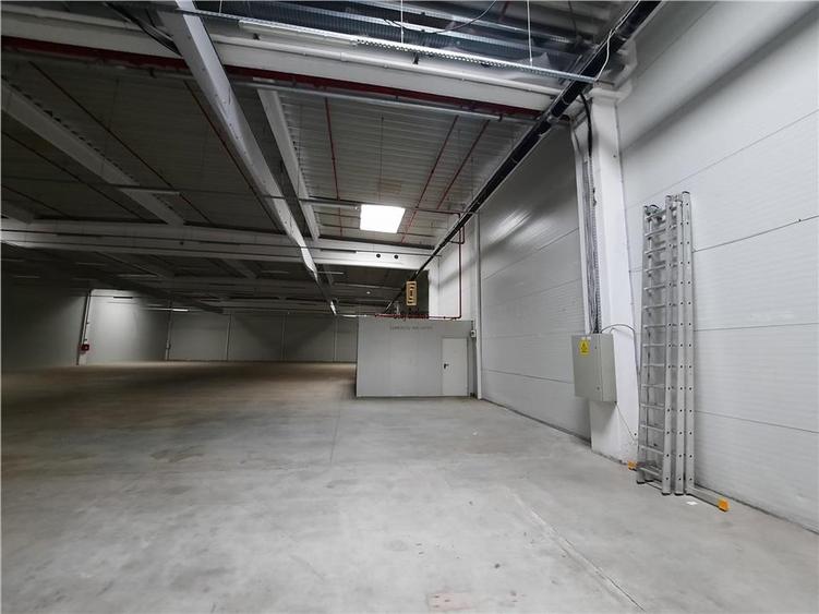 Spatiu Industrial - 2000 mp - Logistica - Depozitare - Distributie