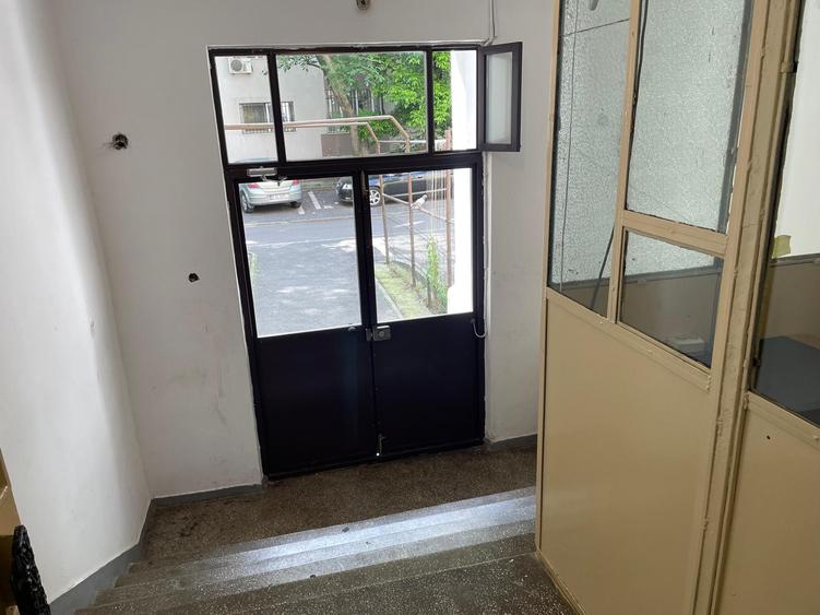 Apartament 3 camere Militari Apusului | Etaj 1/4, Decomandat, 2 Bai, Bloc 1981