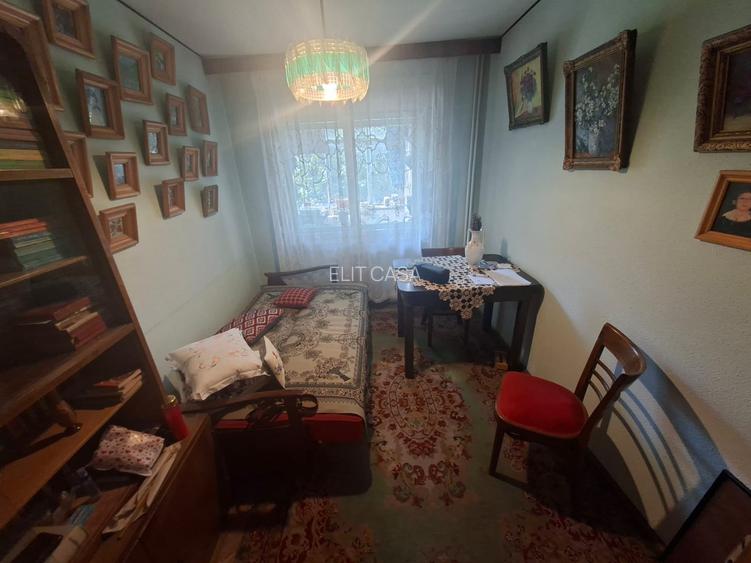 Apartament cu 4 camere, etajul 2/4, zona Podu Ros - 5