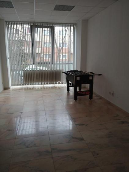 SPATII COMERCIAL PE B-DUL SIMION BARNUTIU -BIROU DE INCHIRIAT IN ZONA CENTRALA! - 4
