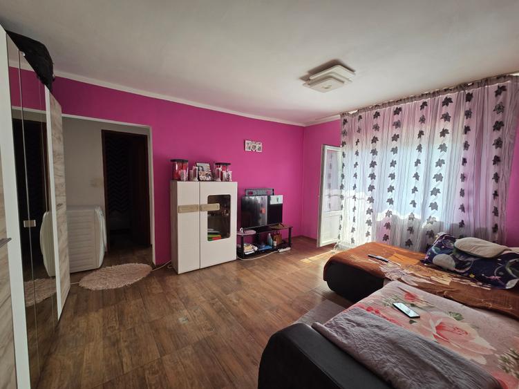 Apartament cu doua camere etaj 3 Parc CFR Adjud