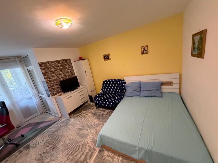 Garsoniera de vanzare situata in Zona Titan Piata Minis Metrou Costin Georgian