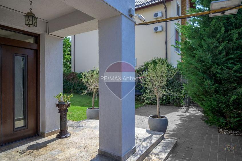 Vilă renovată P+1+M  | Foișor vitrat, grădină și jacuzzi - 46