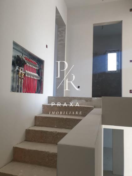 Casa cu 4 camere, 130 mp utili, 216 mp de teren , str. Crisan, loc. Floresti