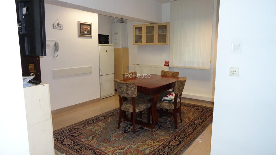 Apartament cu 3 camere, amenajat cu 3 dormitoare, zona centrala - 3