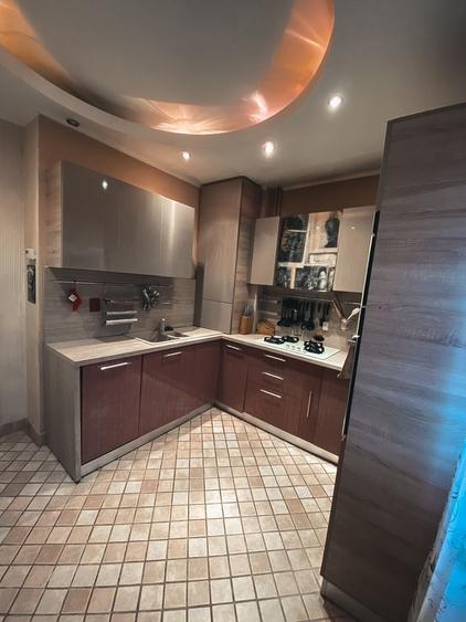 Vilă Premium Ultracentrală – Hala Traian | 7 Camere, Curte & Garaj