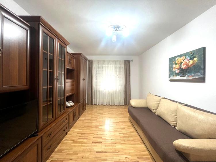 3 Camere zona Stadion mobilat utilat 72.800eur neg