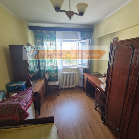 Reducere pret! Apartament 3 camere Gavana 3, decomandat, spatios, liber.