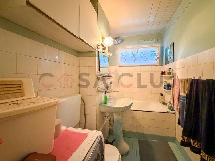 4 camere decomandate etaj intermediar, zona ''La Terenuri"