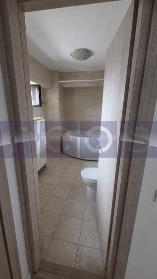 VANZARE 4 CAMERE DECOMANDAT UNIRII- FANTANI