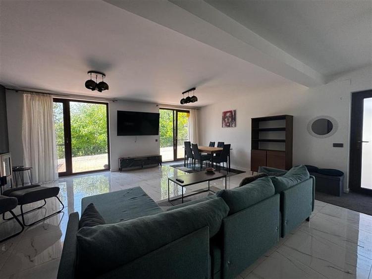 Casa Tip Duplex , situata in cartierul Dambul Rotund!