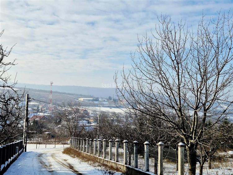 Casa individuala de vanzare cu priveliste frumoasa si garaj - 20