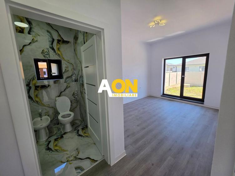 Casă 4 camere, 425 mp teren, panouri solare, cartier Orizont