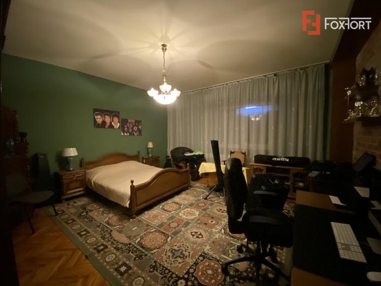 Vila cu 10 camere, de vanzare in Chisoda - ID V3322