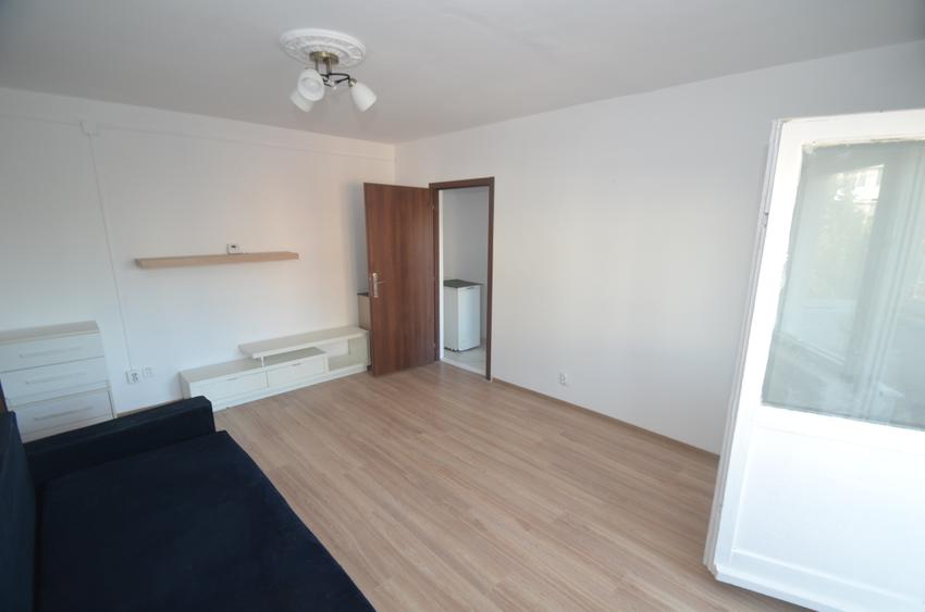 Apartament cu centrala proprie in zona Dambovita