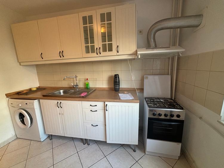 Inchiriere apartament de 3 camere