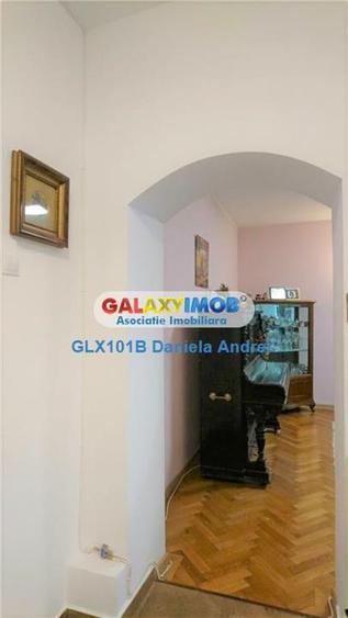 APARTAMENT 3 CAMERE in VILA+GARAJ (la Demisol)