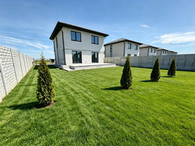 Casă de vânzare individuală nouă | 4 Camere | 450 mp | Berceni, Ilfov | La Cheie