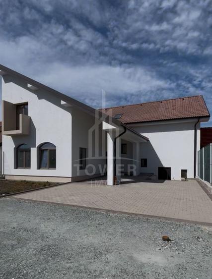 Casa rezidențială cu 7 camere, 3 băi, dressing, pivniță – Sura Mica