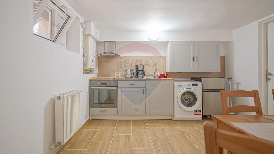 Casă cu 2 apartamente în Brasov, investiție sigură sau căminul ideal - 6