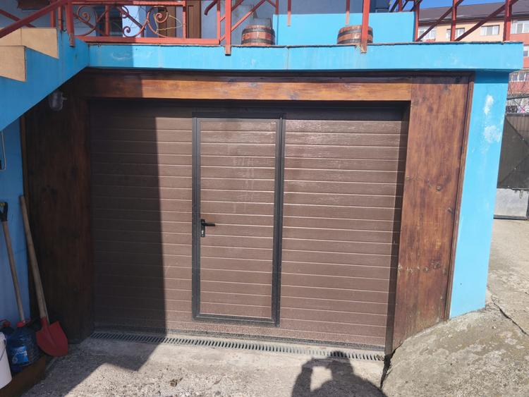Casa multifunctionala, 420mp, 2300mp teren, Siret
