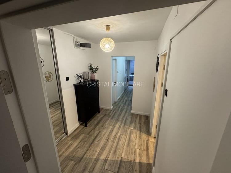 De Închiriat: Apartament 3 Camere la Metrou Brâncoveanu - 3