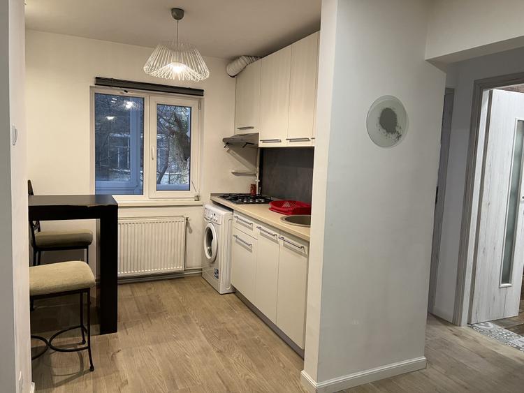 Apartament 2 camere  central str. noica politie et 1
