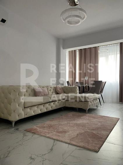 Vânzare, apartament 2 camere, zona Titan