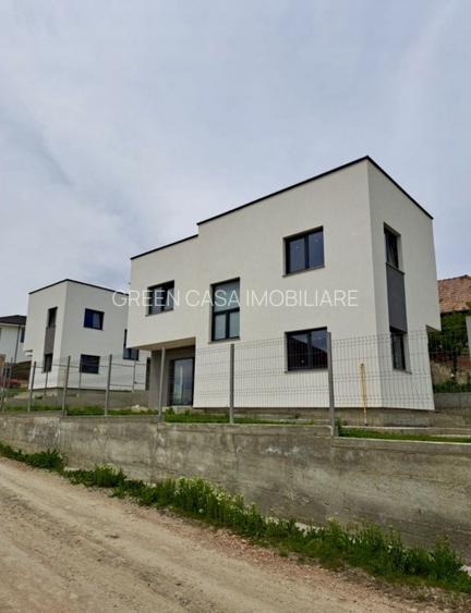 Casă individuală finisată | 120 mp utili | teren 497 mp – Dezmir - 2
