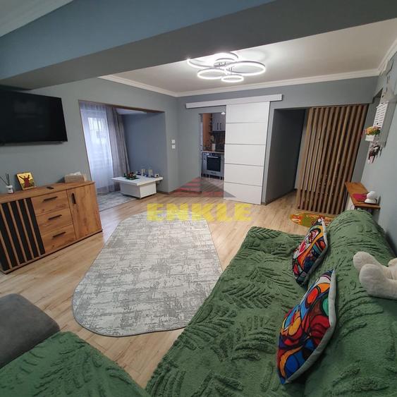 Apartament 3 camere, etaj 1, complet renovat – Bd. Mihai Eminescu
