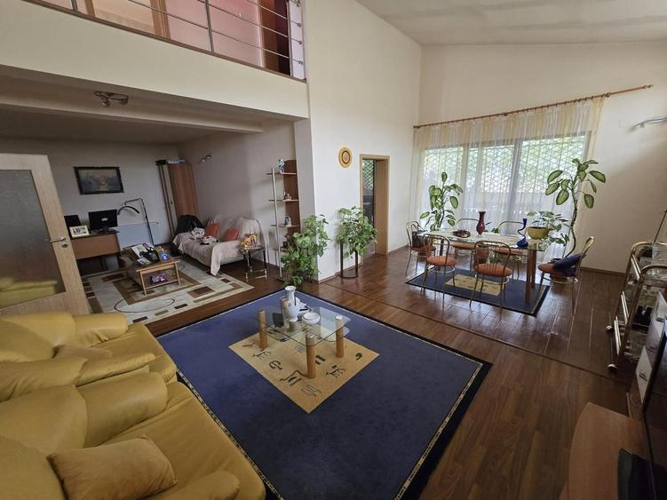 Duplex de Vânzare 152 mp utili + 455 mp teren Locație Excelentă!
