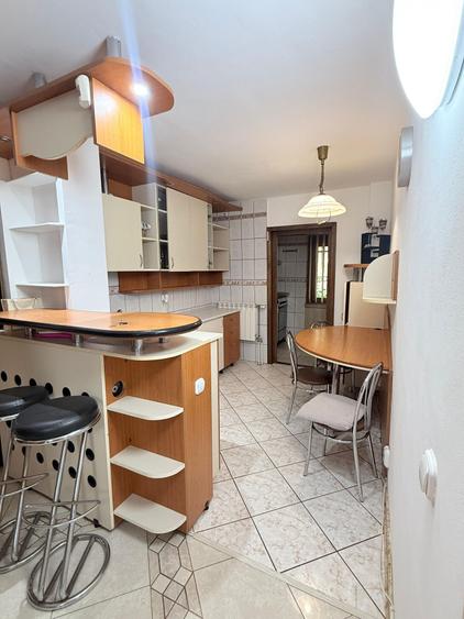 CANTA, MOARA DE FOC, APARTAMENT SPATIOS CU 3 CAMERE, 2 BALCOANE
