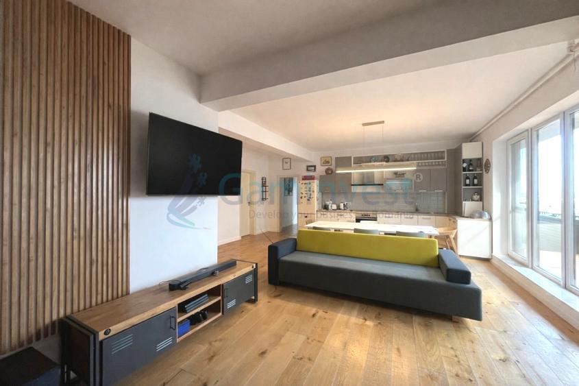 Penthouse de inchiriat in Oradea, cu 4 camere si terasa in zona centrala